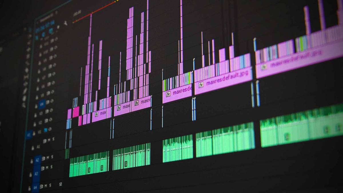 Videoschnittsoftware am Bildschirm