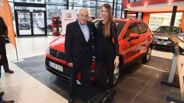 SEAT Weihnachtstour mit der hoch schwangeren Alessandra Meyer-Wölden