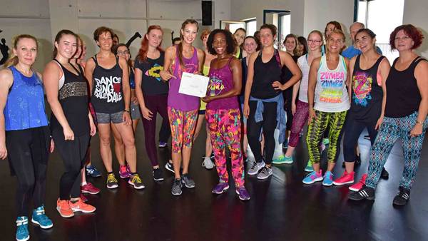 Testimonial campaign: we accompany Alessandra Meyer-Wölden through her training as a Zumba instructor for the international brand Zumba