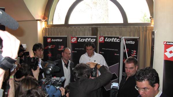 Sport PR: Luca Toni as testimonial for the Lotto Sport campaign